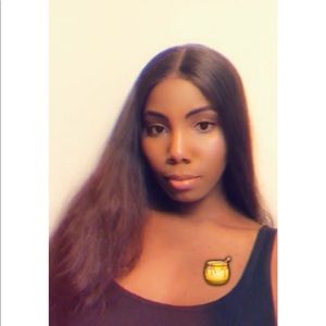 Meet your Posher, Simone